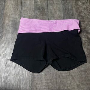 PINK Victoria’s Secret women’s yoga shorts size small